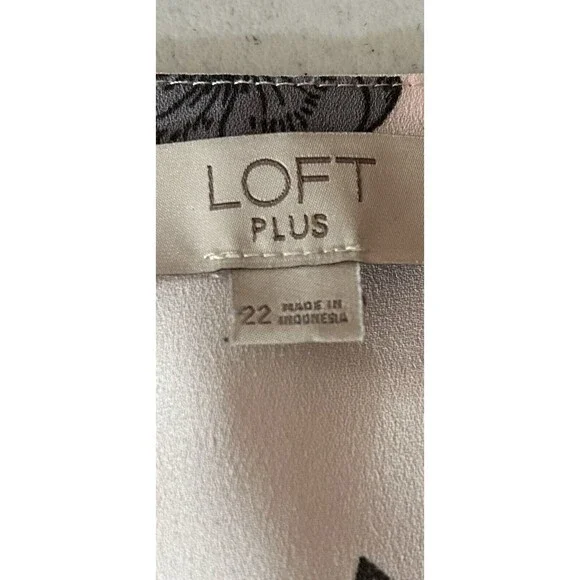 Loft Plus Powder Pink Multicolor Floral Print Long Sleeve Blouse Womens Size 22 - Picture 5 of 9